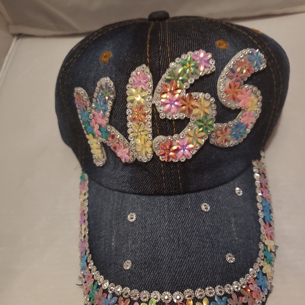 Caps - Picture 5 of 6